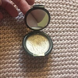 Mini Becca Opal Highlighter